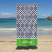 Grünes und Navy-Trellis-Monogramm Strandtuch