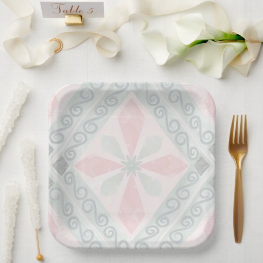 Grünes und rosa pastellfarbenes Diamantmuster Pappteller (Hochzeit)