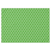 Grünes vierblättriges Kleeblatt auf Limettengrün Tischdecke (Vorderseite (Horizontal))