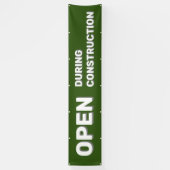 Grünes während des Baus geöffnet Banner (Vertikal)