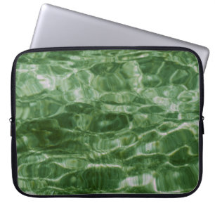 Grünes Wasser Laptopschutzhülle