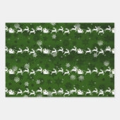 Grünes Weihnachtsblatt zum Schlitten und Rentieren Geschenkpapier Set (Vorderseite 3)