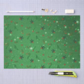Grünes Weihnachtsmuster mit Stechpalme und Kiefer Seidenpapier (Handwerk)