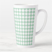 Grünes weißes Schachbrett Diamantmuster Milchtasse (Rechts)