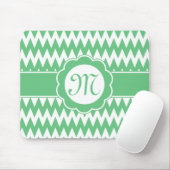 Grünes Zickzack Muster und Monogramm-Blume Mousepad (Mit Mouse)