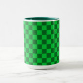 Grünes Zweifarbiges Schachbrettmuster Tasse (Zentrum)