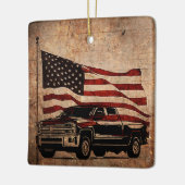 Grunge American Flag und Black Truck Patriotic Keramikornament (Links)