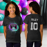 Grunge Basketball Paint Spritzer Birthday All Star T-Shirt<br><div class="desc">Lila und aquamariner Spritzer Pop auf schwarzem Hintergrund mit einem neonrosa Basketballnetz in diesem einzigartigen Grunge Basketball "Geburtstag alles Stern" T - Shirt Design. Fügen Sie Ihren Namen und Ihr Alter auf der Rückseite hinzu, indem Sie auf "Personalisieren Sie diese Vorlage" klicken. Vergewissern Sie sich, dass Sie sich auf EmmyINK's...</div>