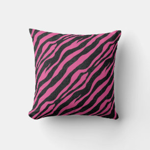 Grunge Black Zebra Strip auf Rosa Kissen