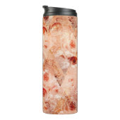 Grunge Blumenmuster. Korallenhintergrund. Thermosbecher (Nach rechts gedreht)