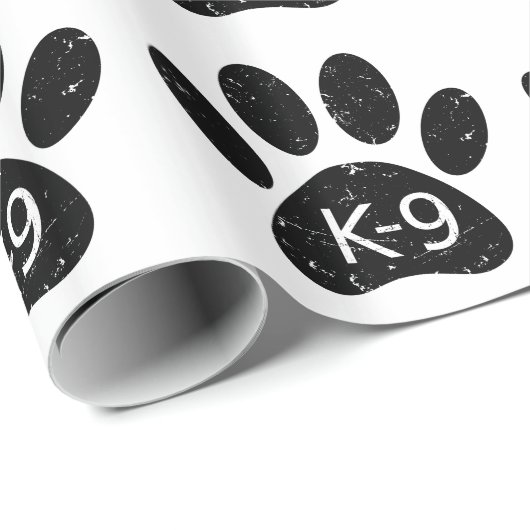 Grunge gestörter Hund Paw K-9 Geschenkpapier (Rolleneckpunkt)