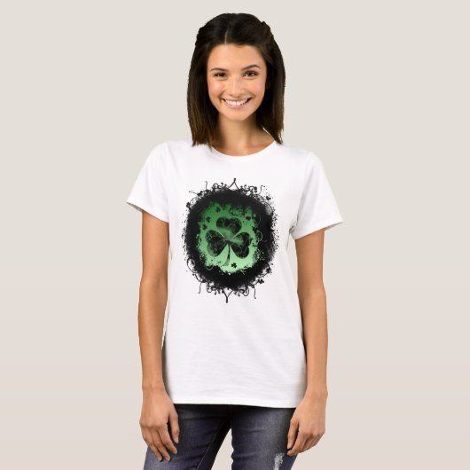Grunge-goth St. Patrick's day Kleeblatt T-Shirt (Vorne ganz)