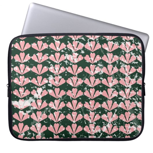 Grunge Herzen und Blume Muster. Laptopschutzhülle (Vorderseite)