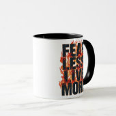 Grunge-Stil Mut und Lebenszitat Tasse (VorderseiteRechts)