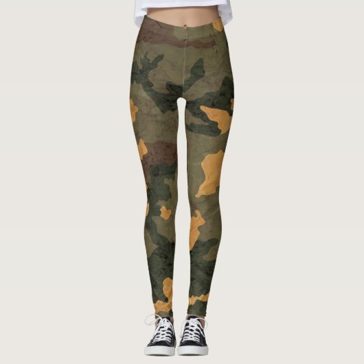 Grunged Green Camouflage Leggings (Vorderseite)