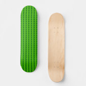 Grüngestricktes Weihnachtsbaummuster Skateboard (Vorderseite)