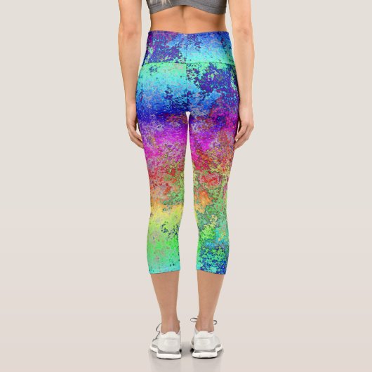 Grungy Rainbow Capri Leggings (Rückseite)