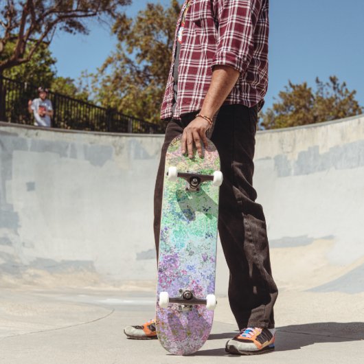 Grungy Rainbow Skateboard (Außenbereich 2)