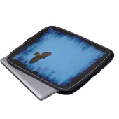 Grungy Red Tail Hawk Soaring Laptopschutzhülle (Vorne Knopf)