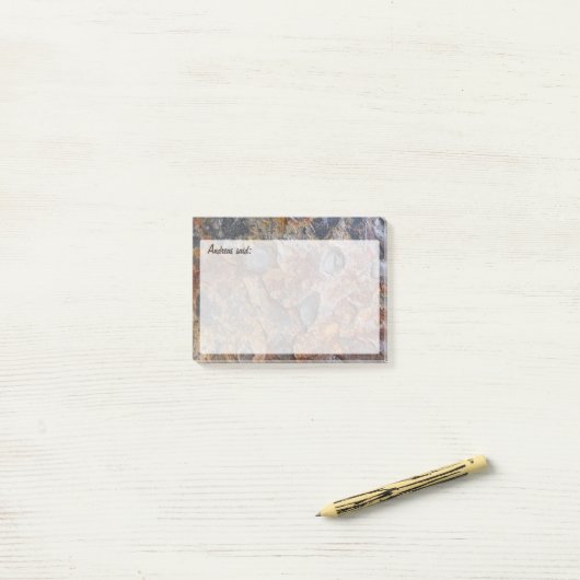 Grungy Rock Textur mit Text Post-it Klebezettel (Auf Schreibtisch)