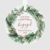 Grünkranz Unser erstes Weihnachtsfest Verlobt Ornament (Rückseite)