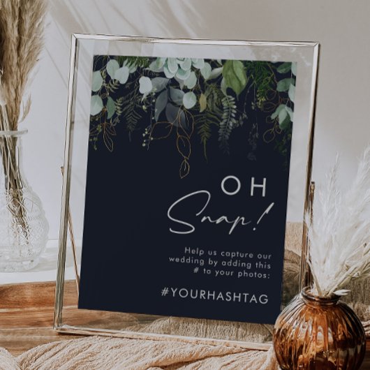 Grünpflanzen und Goldleaf | Dark Navy Oh Snap Hash Poster