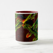 Grüntöne, die in Flammen entwässert werden Tasse (Zentrum)