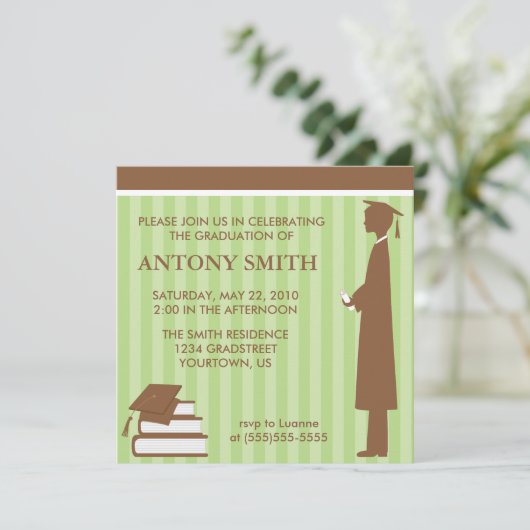 Grüntöne Stripes Abschluss Einladung (Stehend Vorderseite)