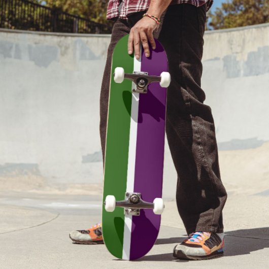 Grünweißes Lila Schlichtes Farbblockdesign Skateboard