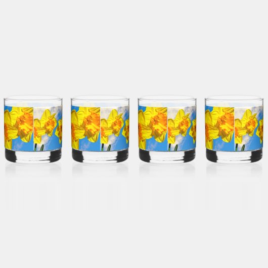 Gruppe der Daffodils Goldmedaille-Blume Whiskyglas (Rechts)