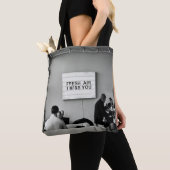 GRUPPE DER IM VORSITZ SITZENDEN TASCHE (Von Nahem)