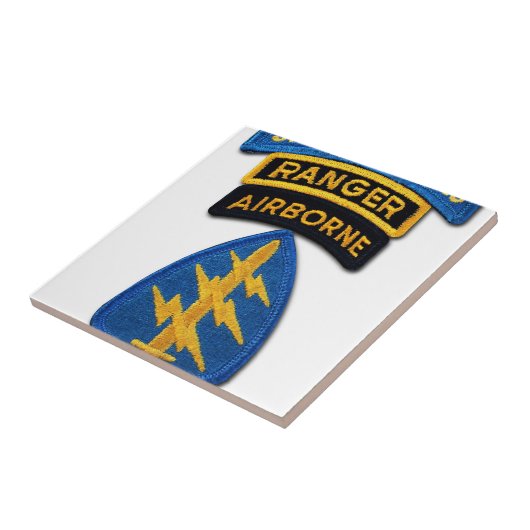 Gruppe "Grüne Berets SF SOF SFG SOC" Fliese (Seite)