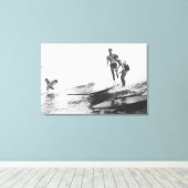Gruppe Surfer in Honolulu, Hawaii Surfing Leinwanddruck (Insitu (Holzboden))