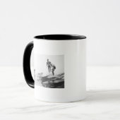 Gruppe Surfer in Honolulu, Hawaii Surfing Tasse (Vorderseite Links)