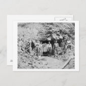 Gruppe von Männern außerhalb eines Minenfotos Postkarte (Vorne/Hinten)