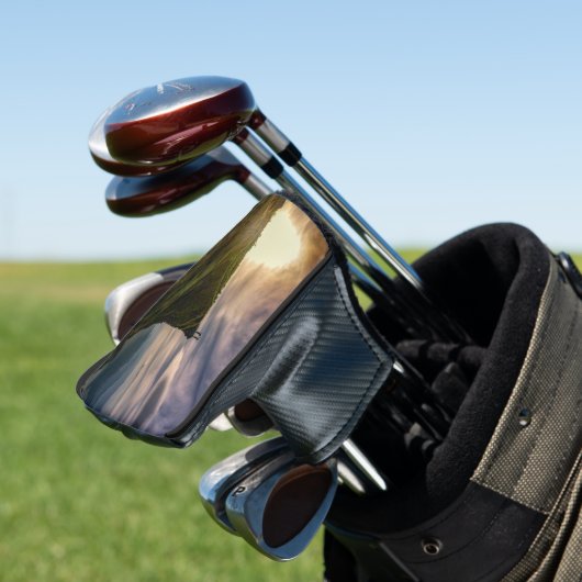 Gruppe von Menschen stehend auf einem Klippenrand Golf Headcover (In Situ)