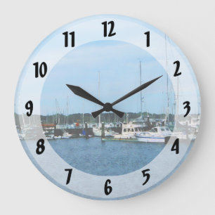 Gruppe von Segelbooten Newport RI Große Wanduhr