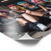 Gruppenalternative Hot-Punk-Girls sitzen Fotodruck (Ecke)