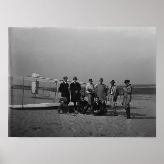 Gruppenportrait vor dem Gleitschirm bei Kill Poster (Vorne)