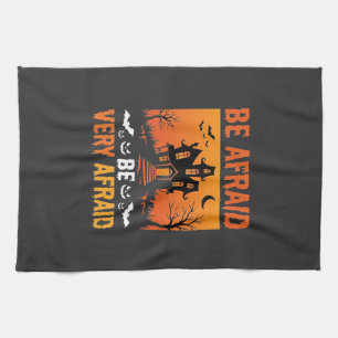 Grusel-Haus Halloween-Design Geschirrtuch