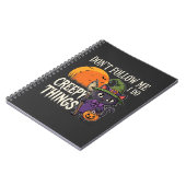 Gruselige Dinge Halloween Katze Hexe Design_1 Notizblock (Linke Seite)