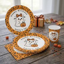 Gruselige Ein-Mädchen-Halloween-Geburtstagspapier-