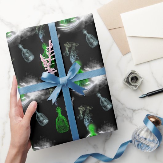 Gruselige Geisterhände Halloween Geschenkpapier (Schenken)