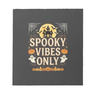 Gruselige Halloween-Geisterburg Design_1 Notizblock