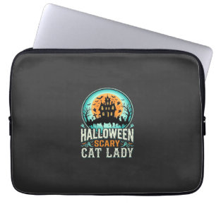 Gruselige Halloween-Katzenlady-Spukhausgestaltung_ Laptopschutzhülle