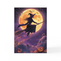 Gruselige Hexe im Mondlicht Halloween