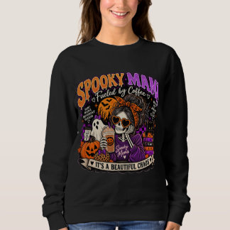 Gruselige Mama, angetrieben von Kaffee Halloween S Sweatshirt