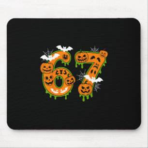 Gruselige Nummer 67 an Halloween für jeden Mousepad