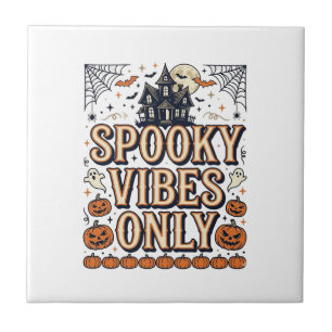Gruselige Schwingungen Nur Vintage-Halloween-Shirt Fliese