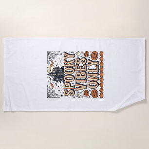 Gruselige Schwingungen Nur Vintage-Halloween-Shirt Strandtuch